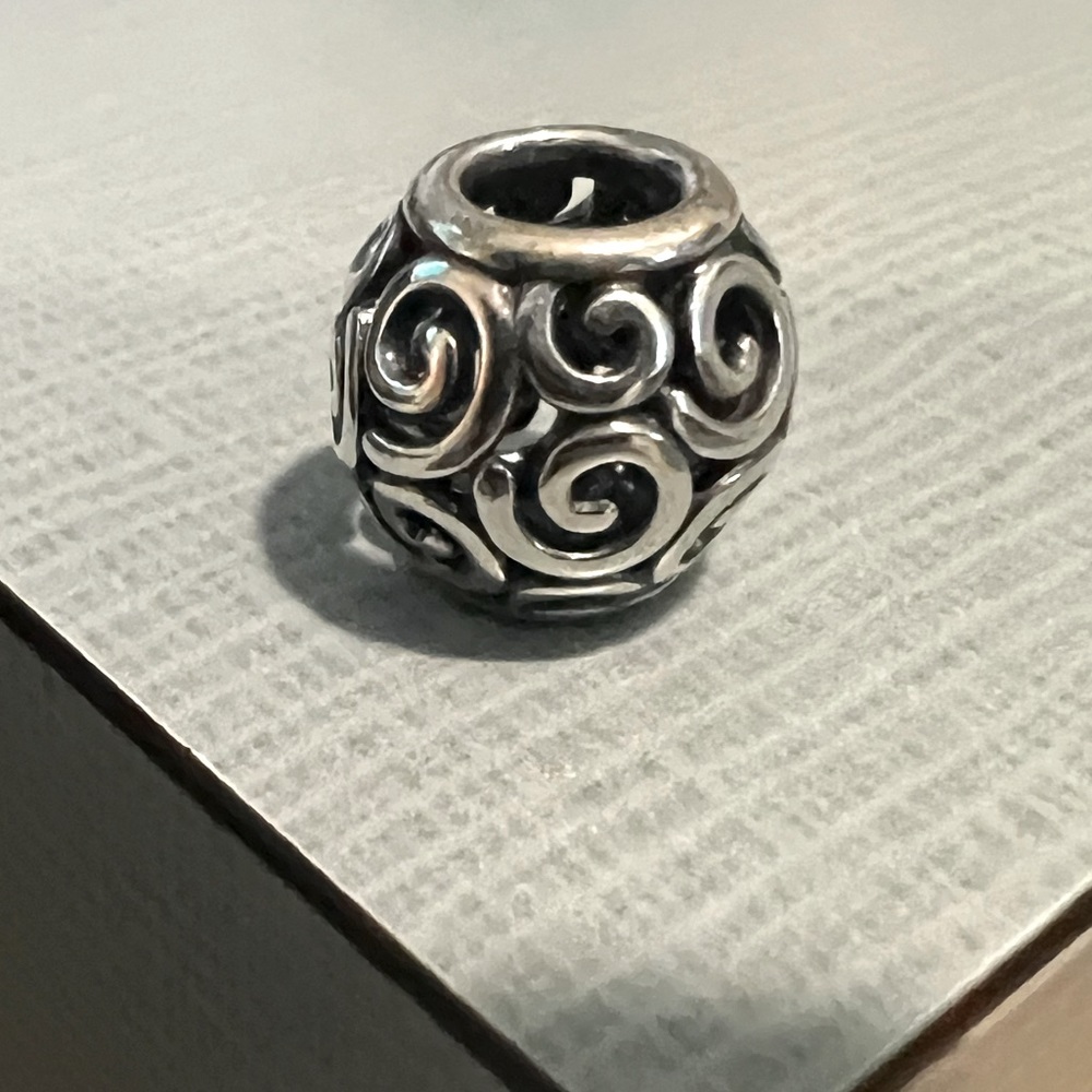 Swirl Bracelet Charm